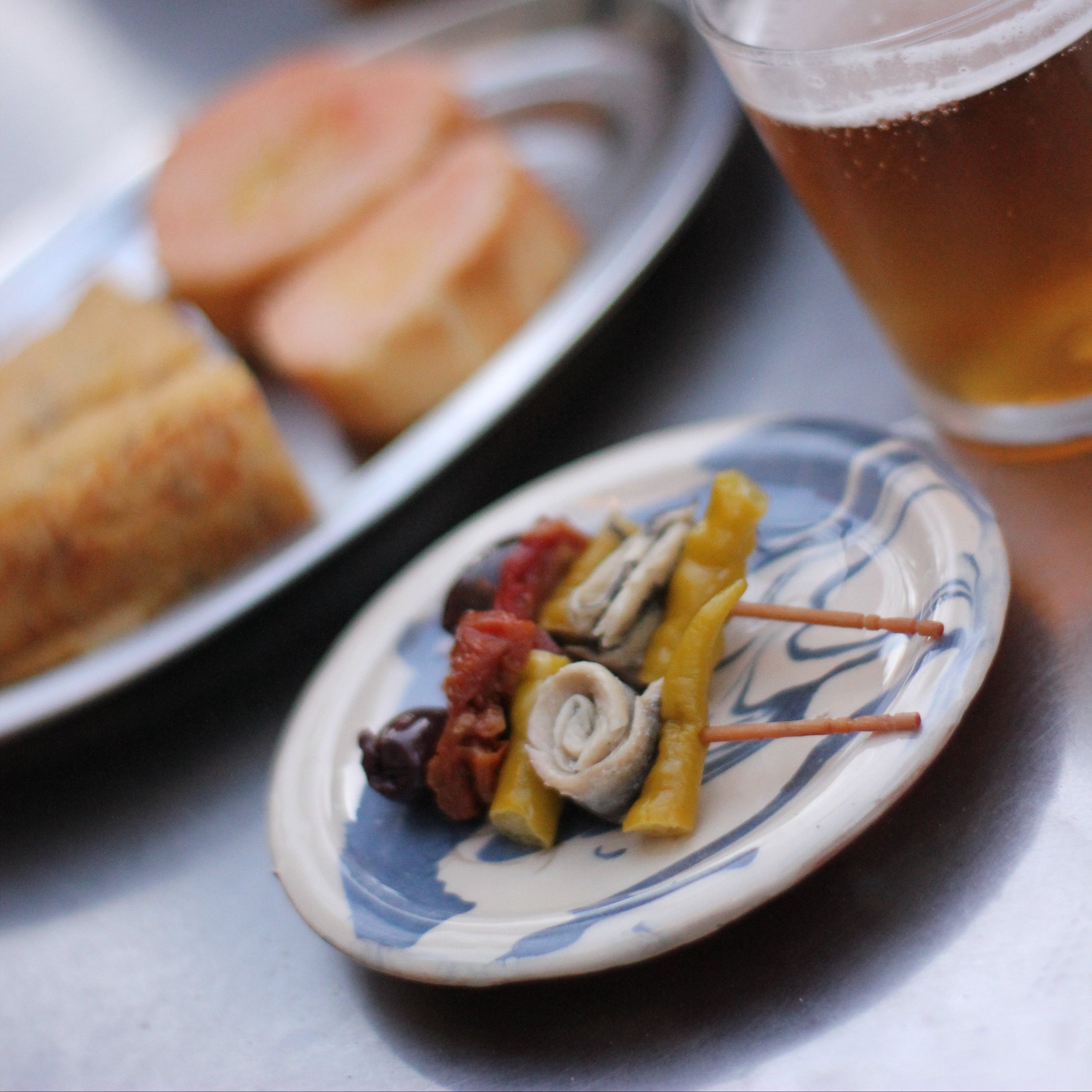 Plato aperitivo marmolado